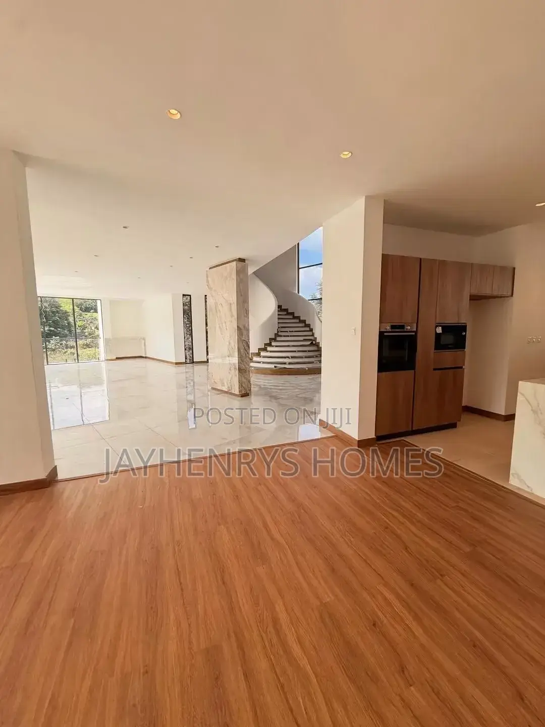 5bdrm Villa in Nyari for sale in Nyari