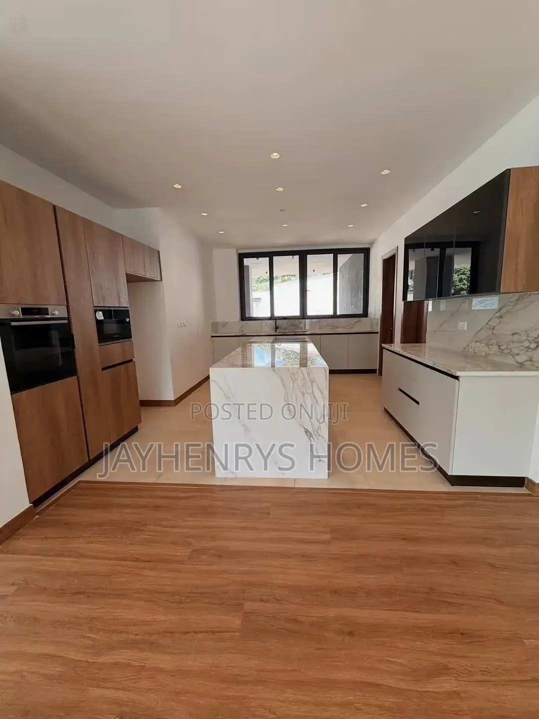 5bdrm Villa in Nyari for sale in Nyari