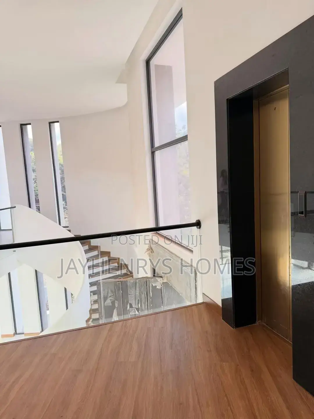 5bdrm Villa in Nyari for sale in Nyari