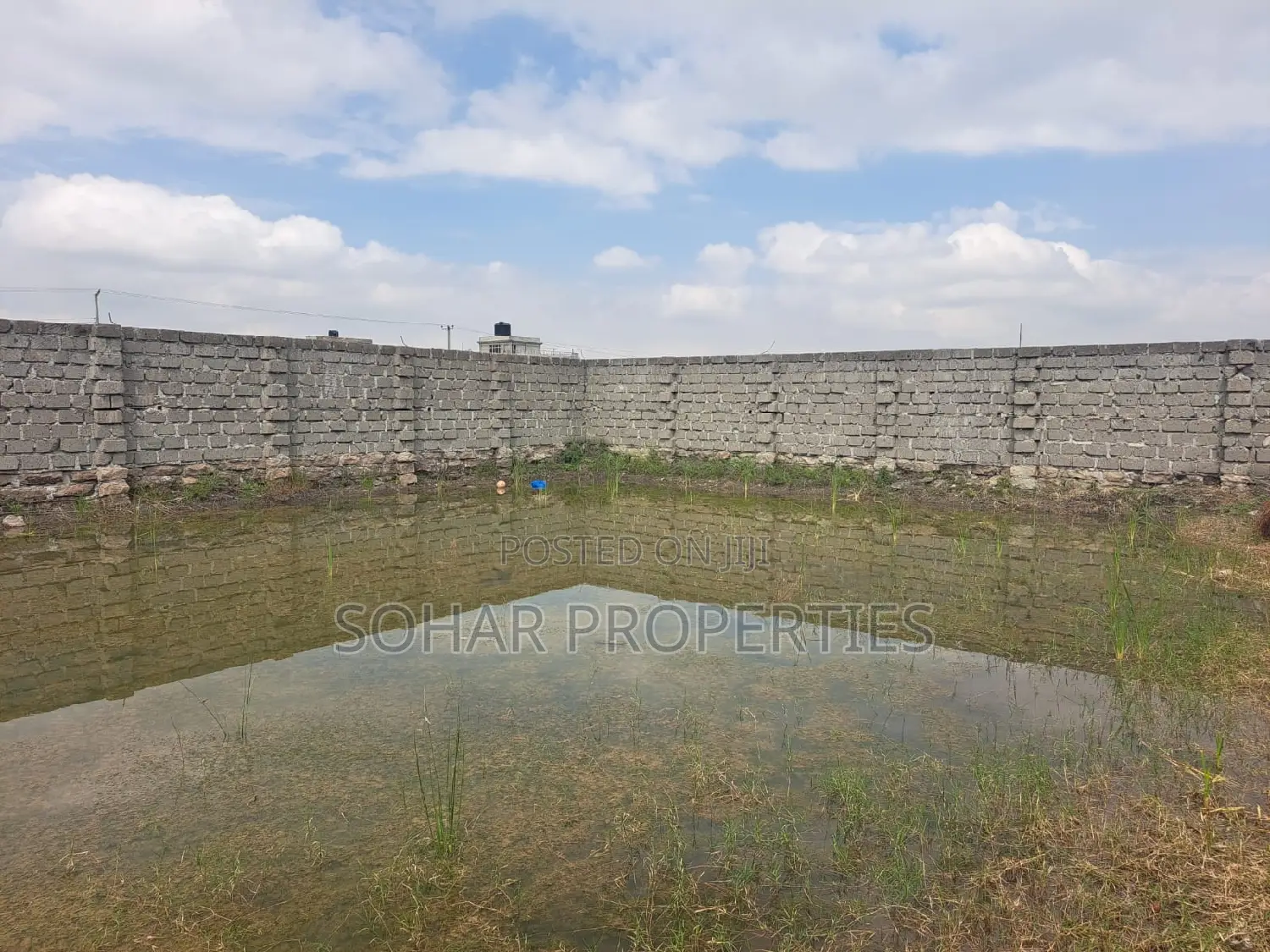 Utawala, Airways - Ready to Develop Plot for Sale in Complex Utawala