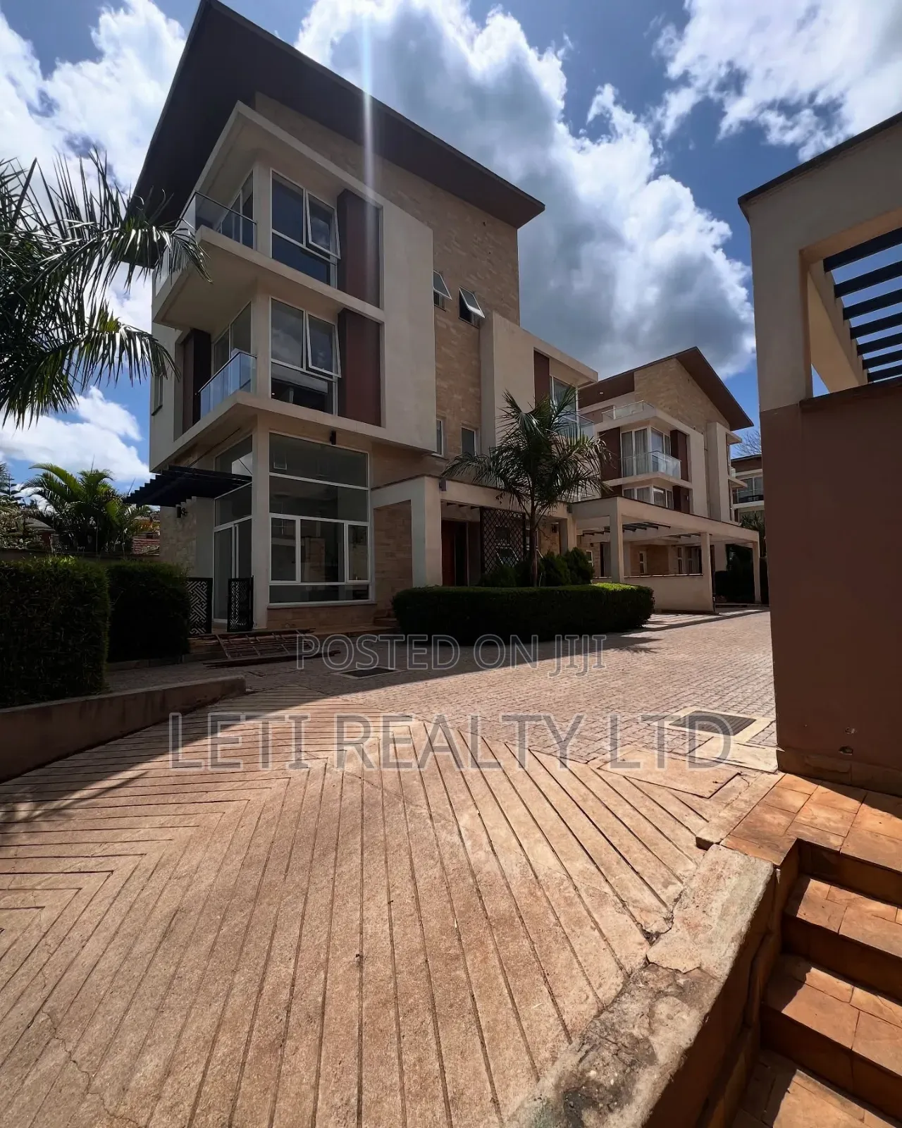 4bdrm Townhouse/Terrace in Maziwa for sale in Maziwa
