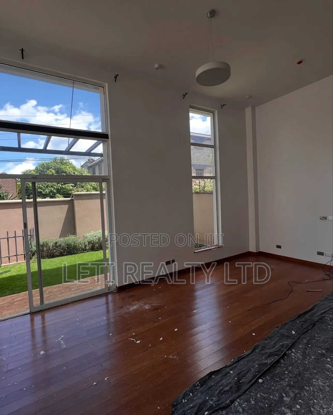 4bdrm Townhouse/Terrace in Maziwa for sale in Maziwa