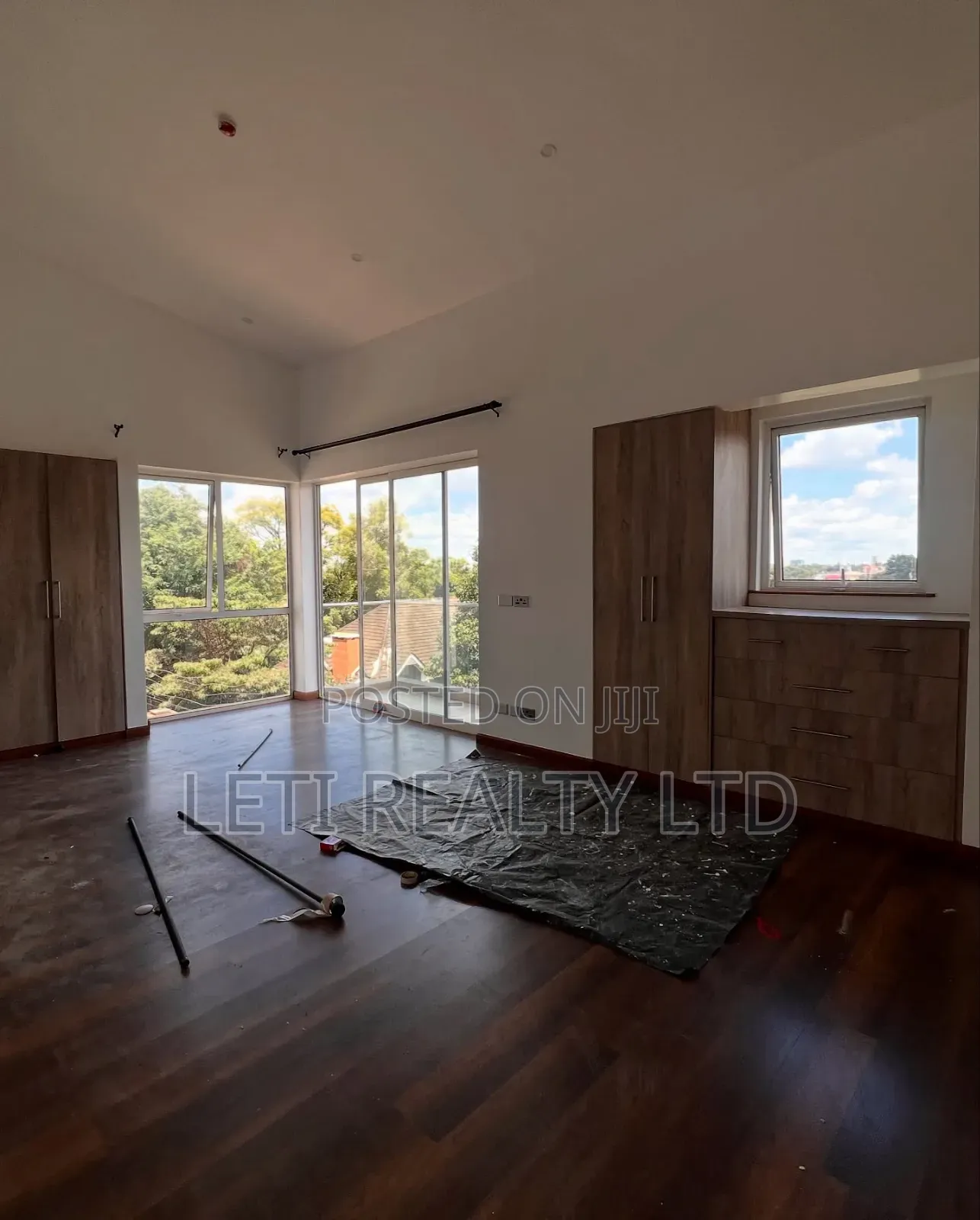 4bdrm Townhouse/Terrace in Maziwa for sale in Maziwa