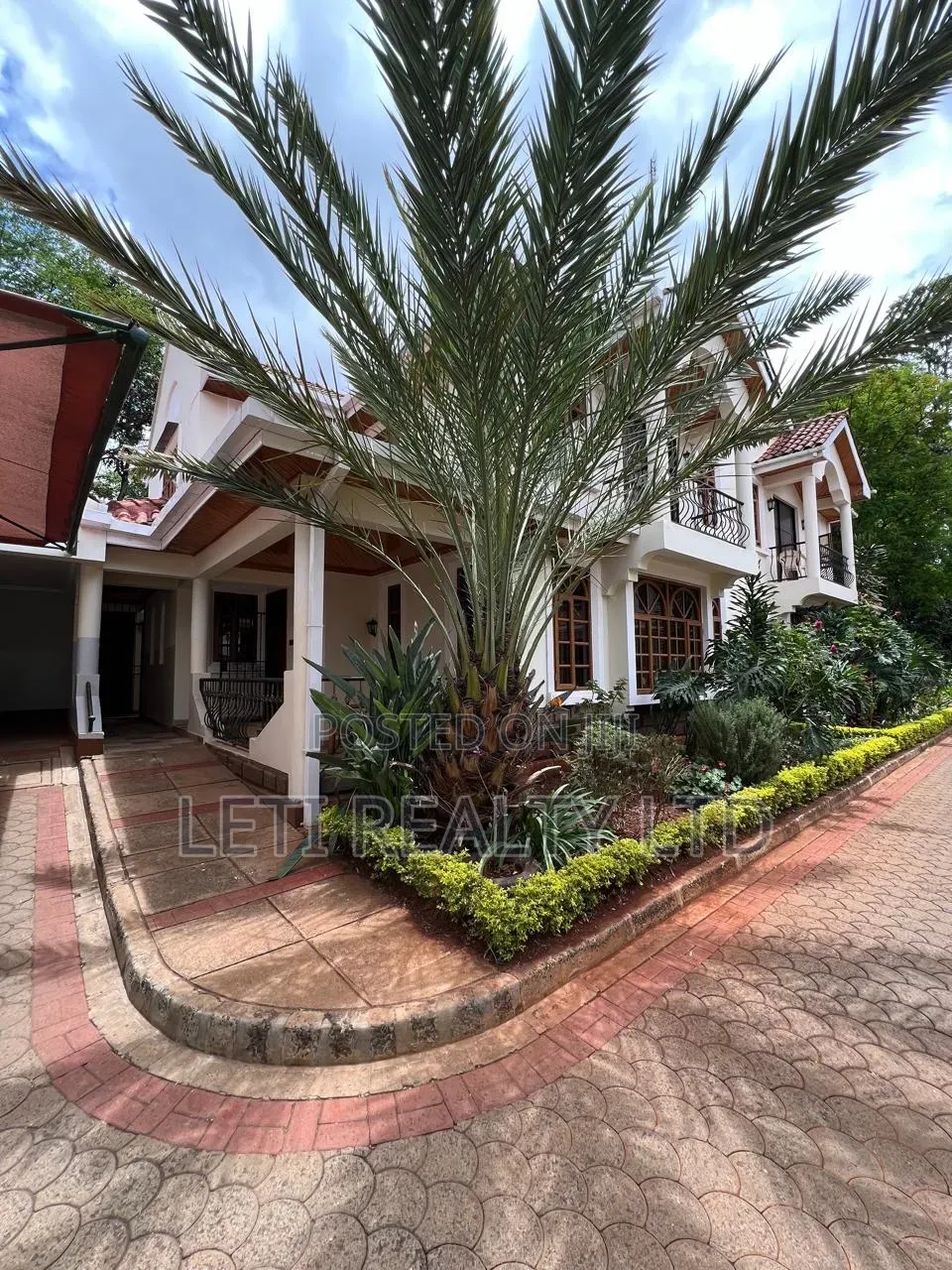 4bdrm Townhouse/Terrace in Muthangari for sale in Muthangari