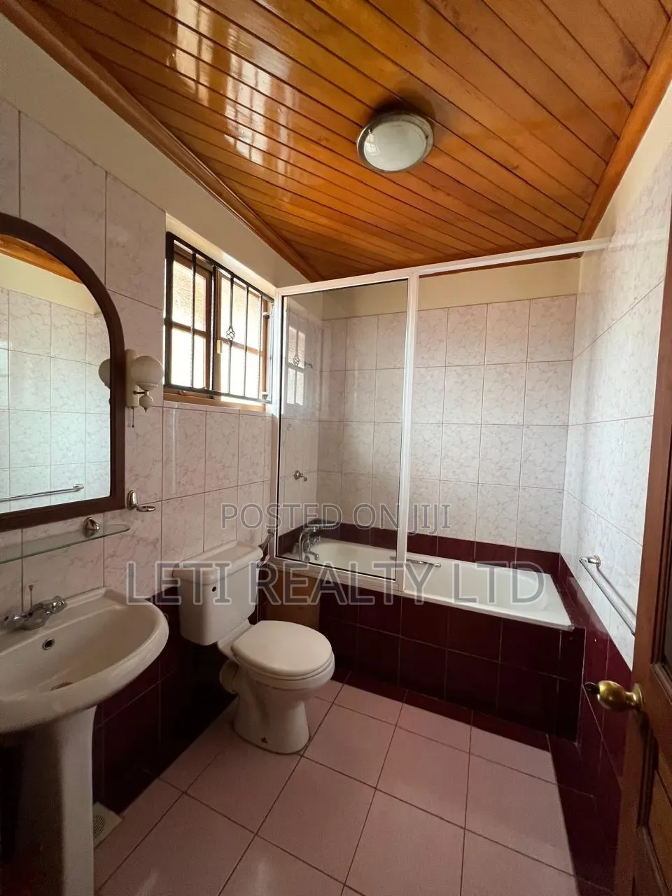 4bdrm Townhouse/Terrace in Muthangari for sale in Muthangari