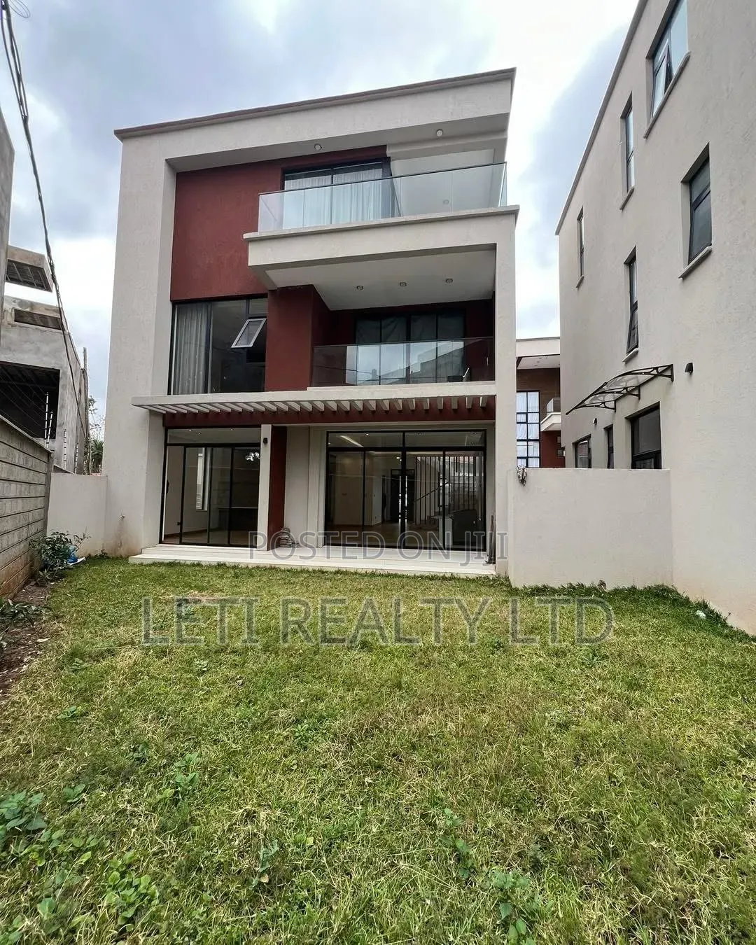 5bdrm Townhouse/Terrace in Maziwa for sale in Maziwa