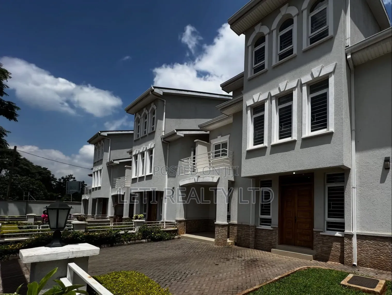 5bdrm Townhouse/Terrace in Maziwa for sale in Maziwa