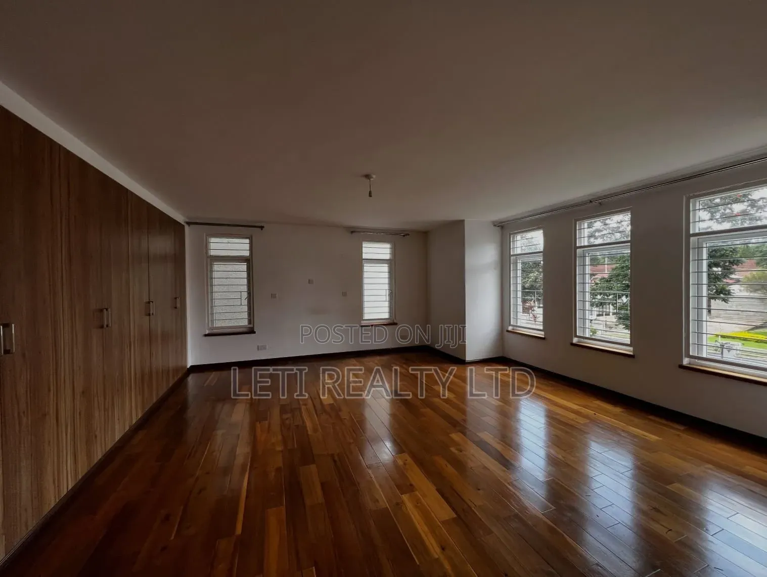 5bdrm Townhouse/Terrace in Maziwa for sale in Maziwa