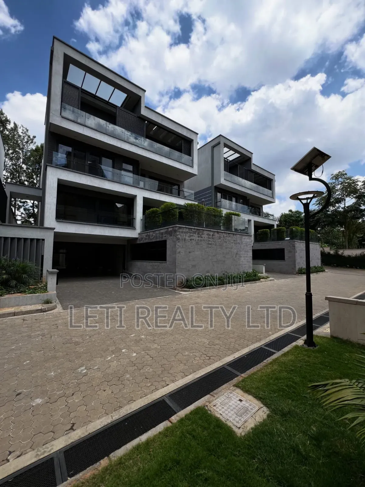 5bdrm Townhouse/Terrace in Maziwa for sale in Maziwa