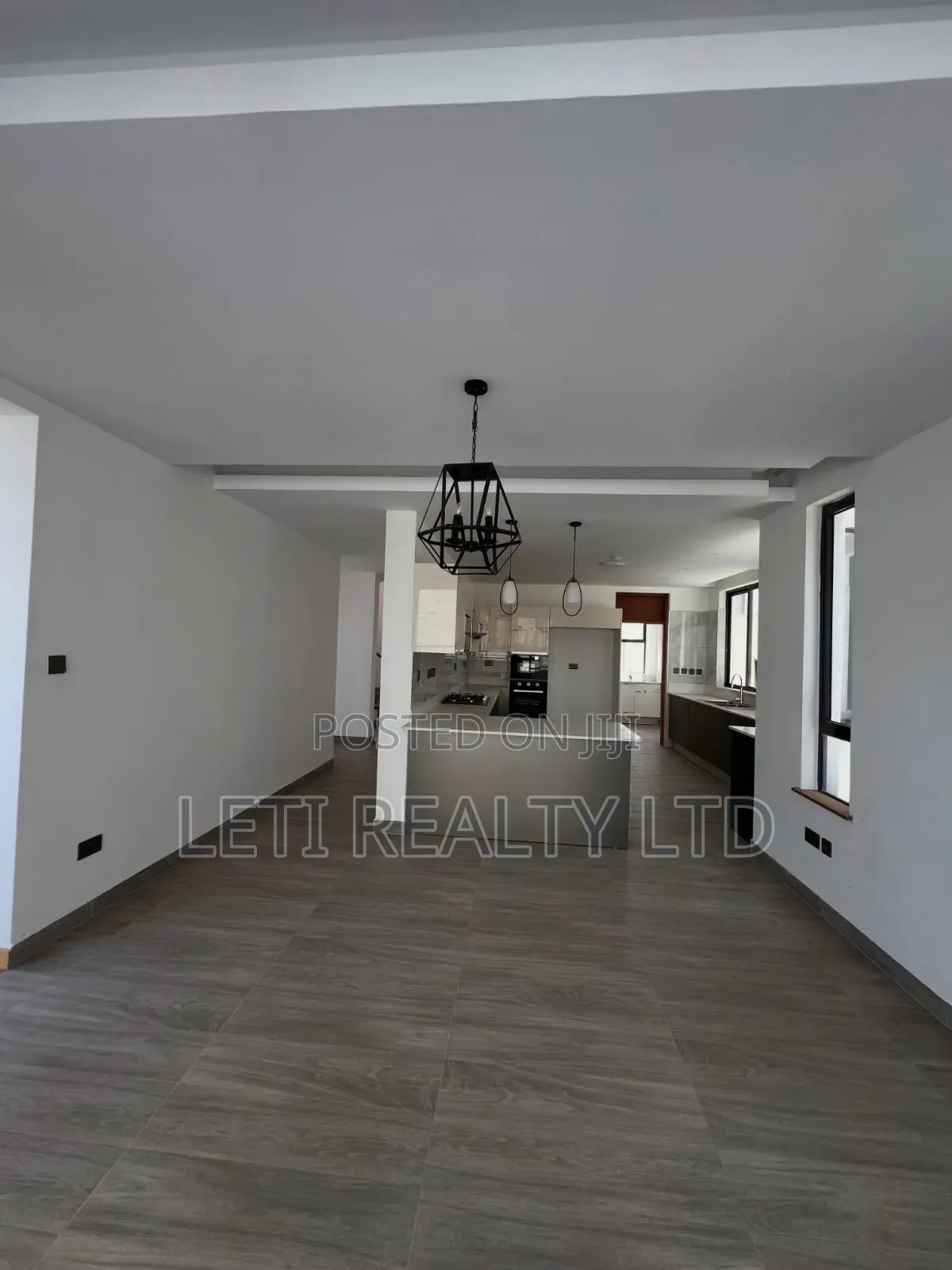5bdrm Townhouse/Terrace in Maziwa for sale in Maziwa