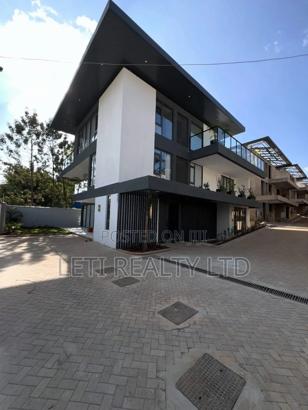 5bdrm Townhouse/Terrace in Muthangari for sale in Muthangari