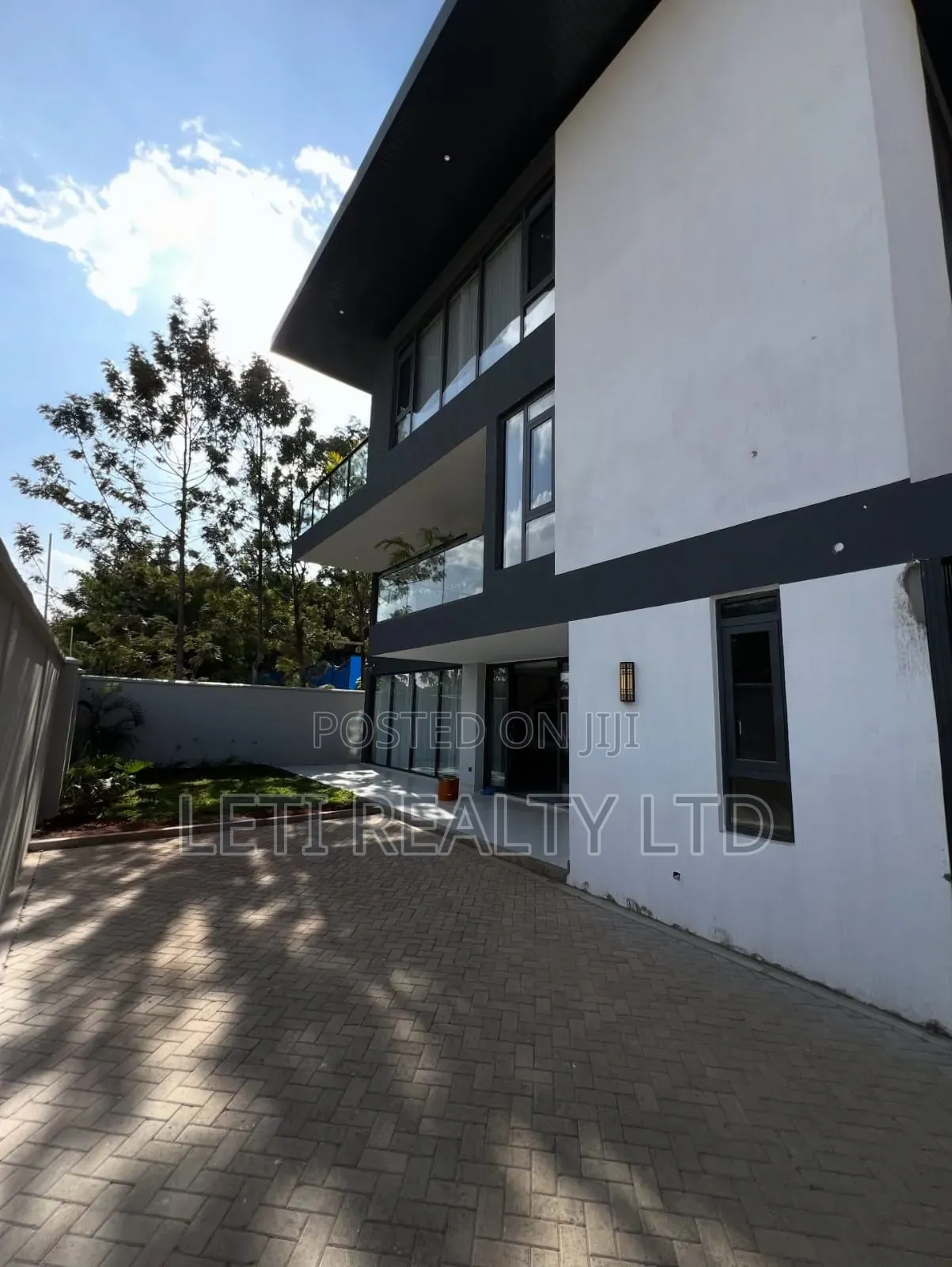 5bdrm Townhouse/Terrace in Muthangari for sale in Muthangari