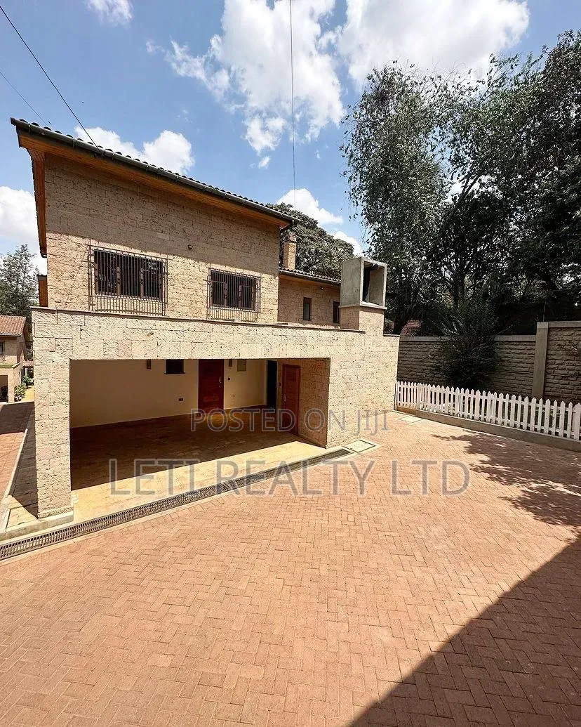 5bdrm Townhouse/Terrace in Muthangari for sale in Muthangari
