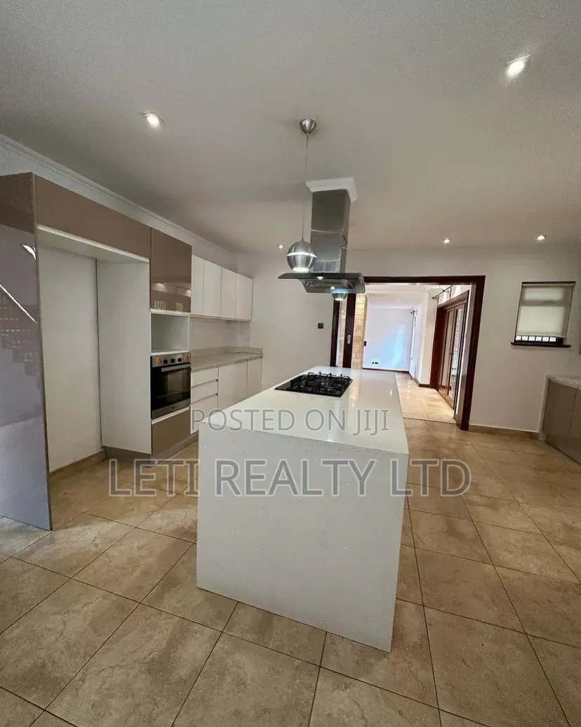 5bdrm Townhouse/Terrace in Muthangari for sale in Muthangari