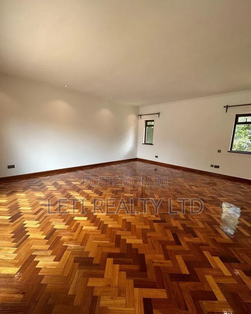 5bdrm Townhouse/Terrace in Muthangari for sale in Muthangari