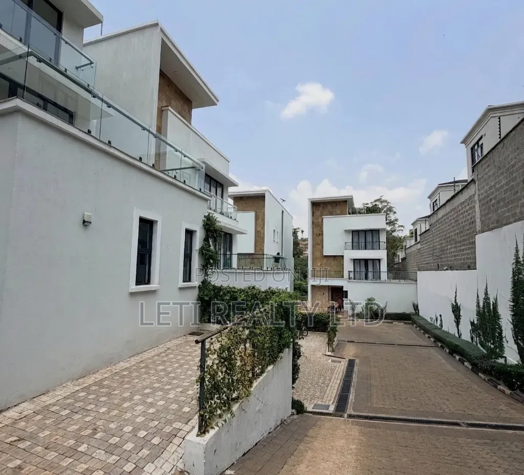 5bdrm Townhouse/Terrace in Muthangari for sale in Muthangari