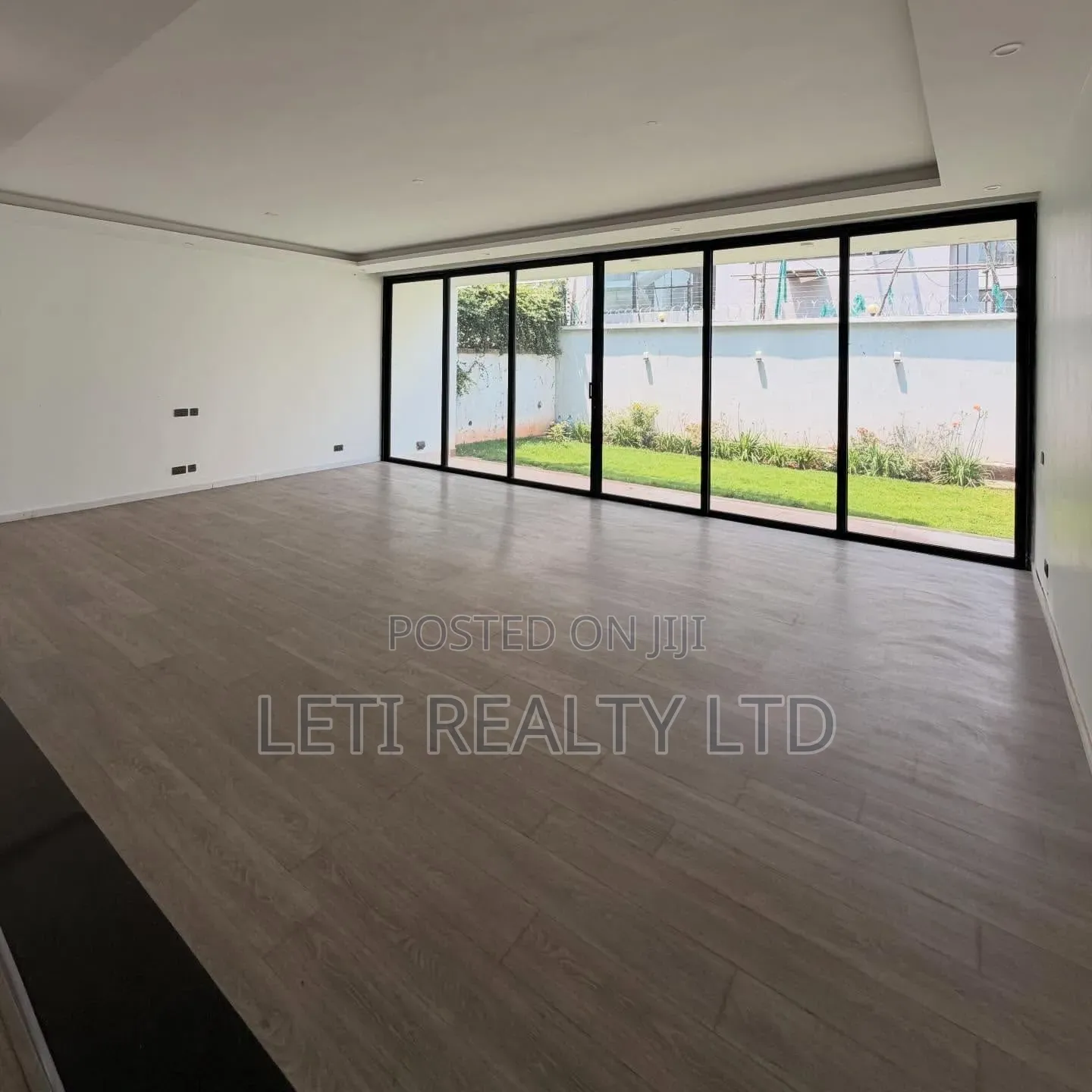 5bdrm Townhouse/Terrace in Muthangari for sale in Muthangari