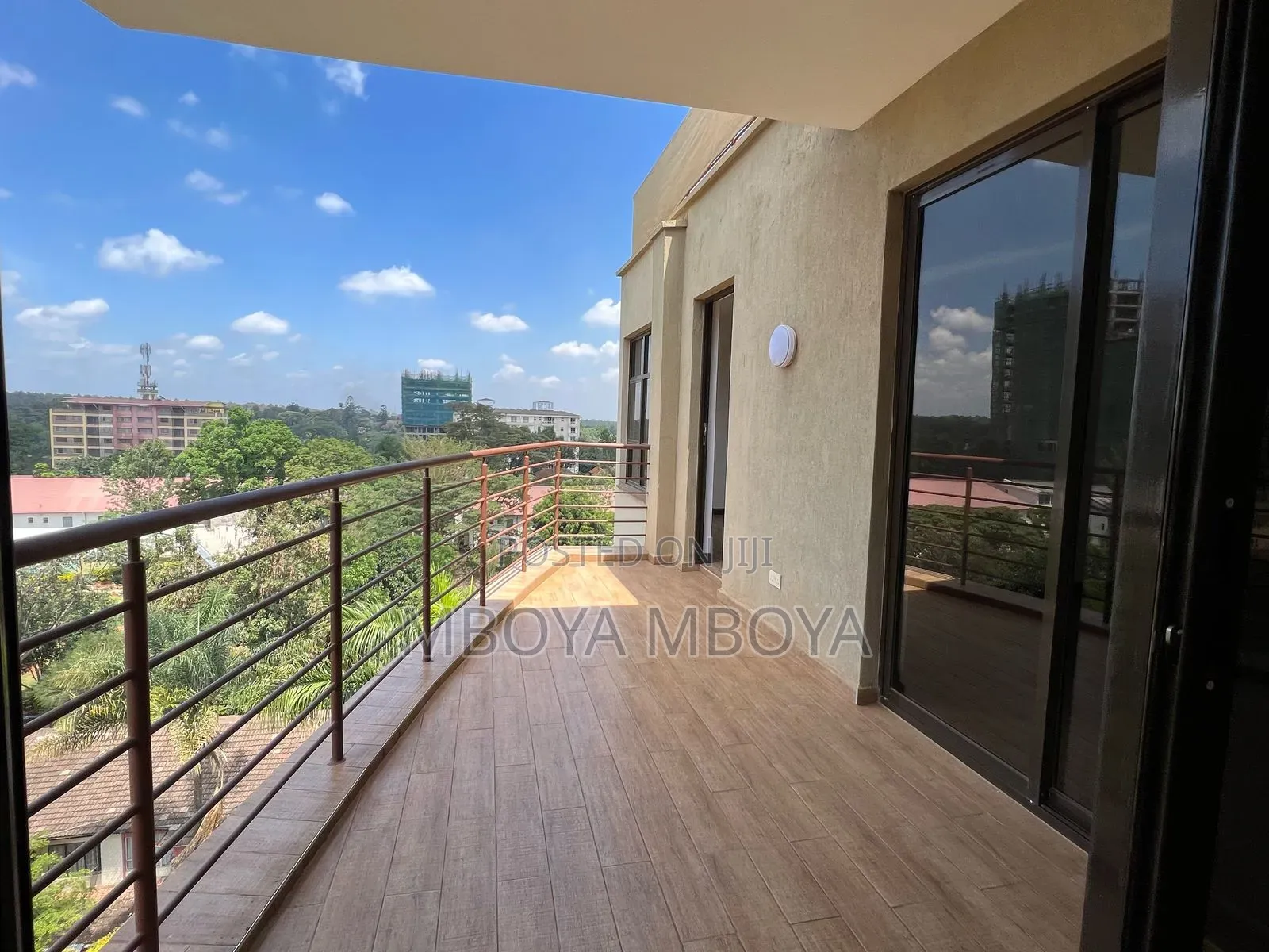 3bdrm Apartment in Parklands for sale in Parklands/Highridge