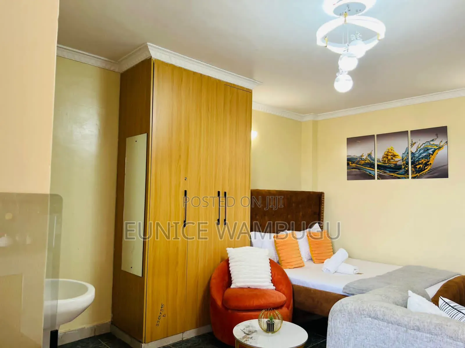 Cozy Airbnbs Studio Kamakis at Crown Z Towers in Kamakis
