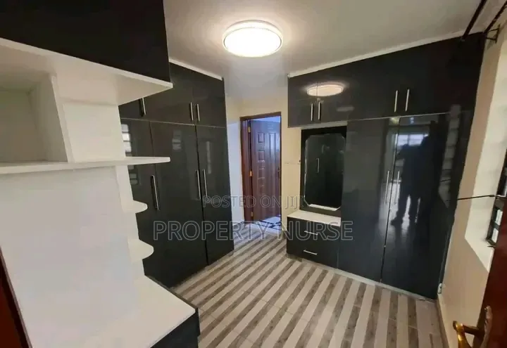 Mini Flat in Gateway Mall Area for rent in Gateway Mall Area