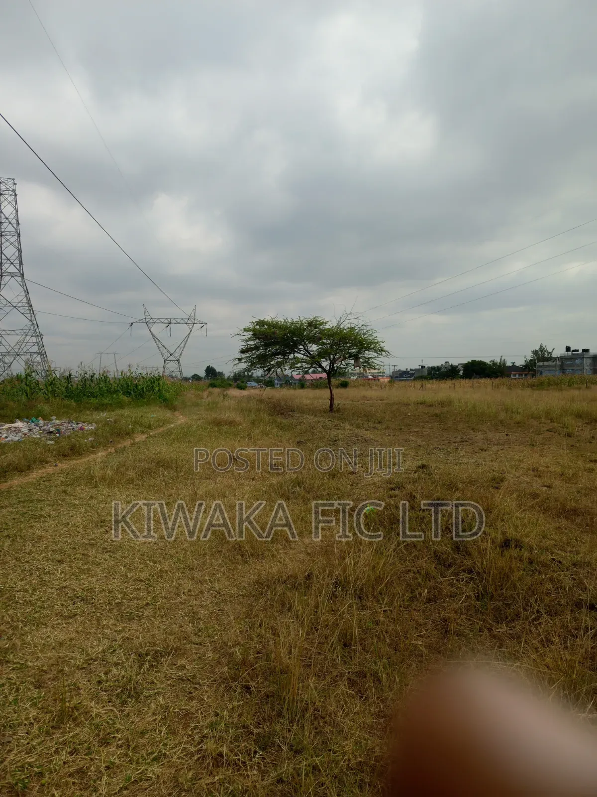 1 Acre for Sale Touching Tarmack in Shujaa Mihang'o in Chokaa