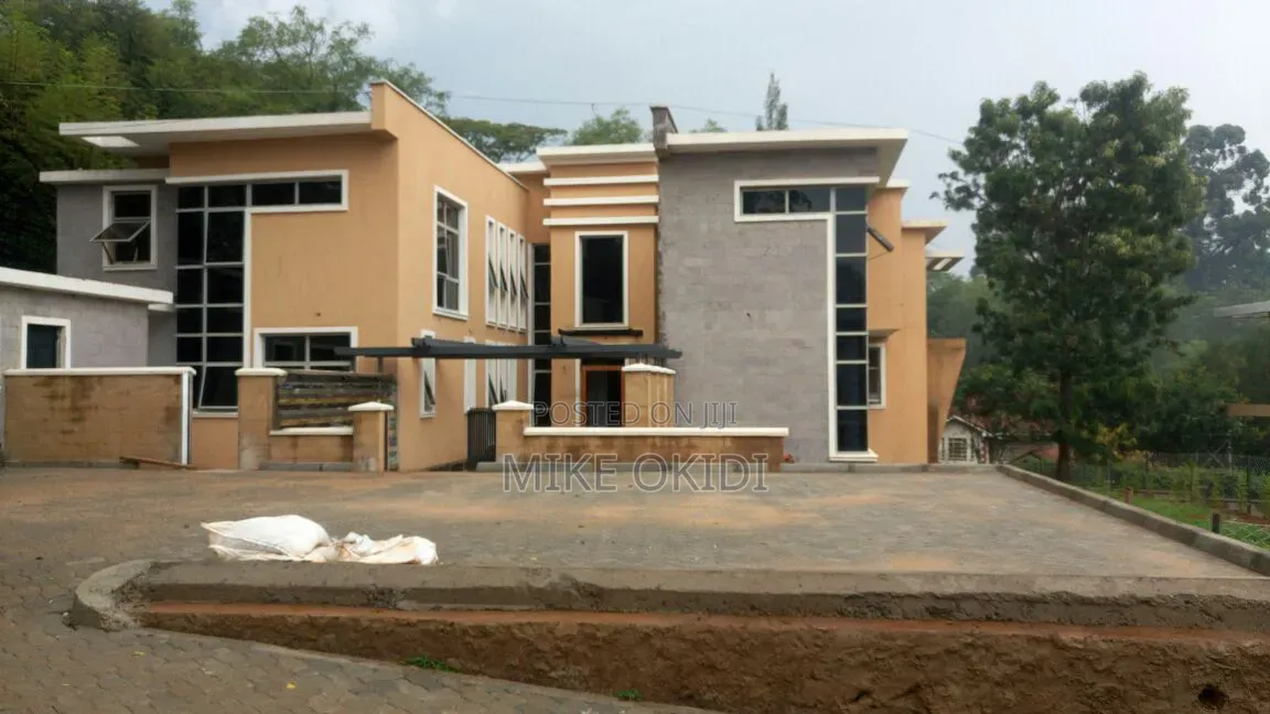 5bdrm Mansion in Nandi, Hardy for sale in Hardy
