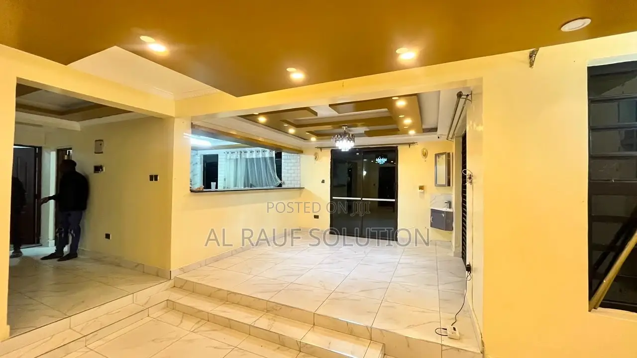 4bdrm Mansion in Banita, Kamulu for sale in Kamulu