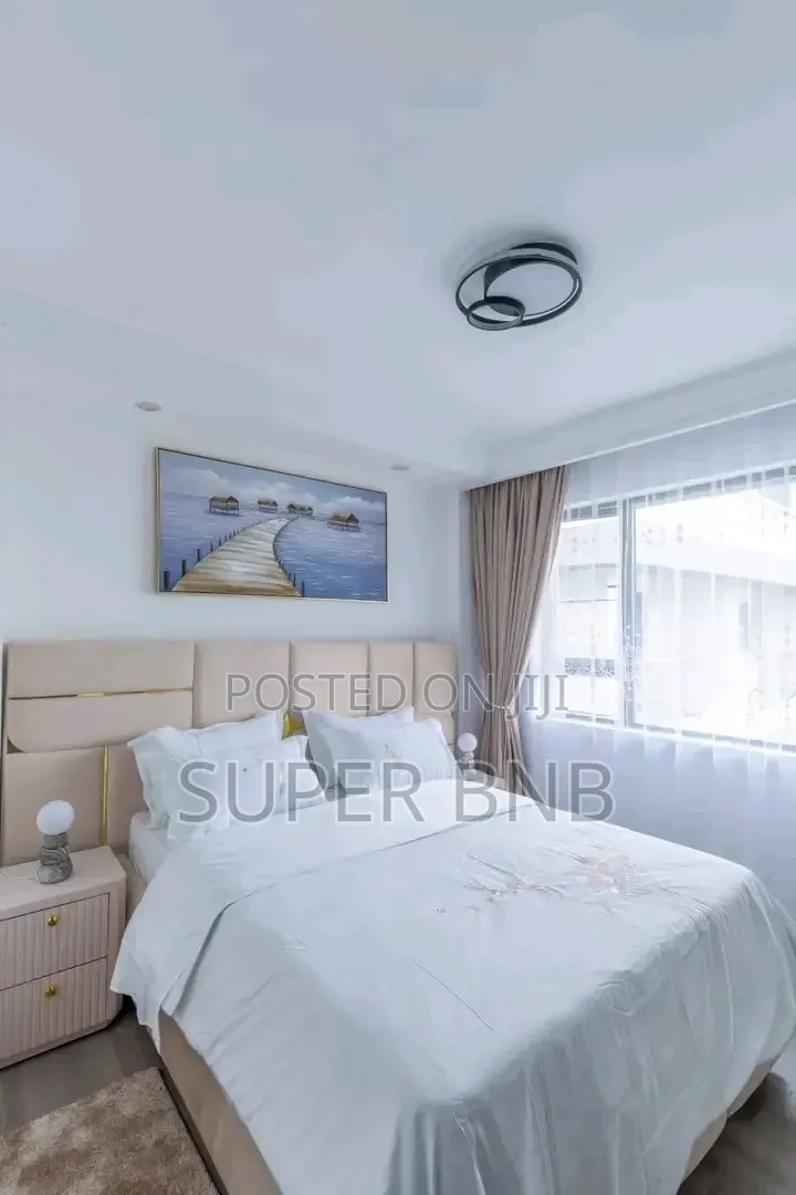 Airbnb Studio Apartment in Prestigious Lavington Valley Arcad in Valley Arcade