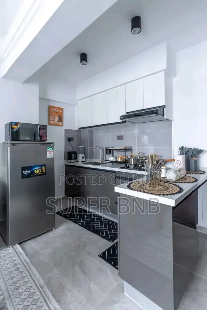 Airbnb Studio Apartment in Prestigious Lavington Valley Arcad in Valley Arcade