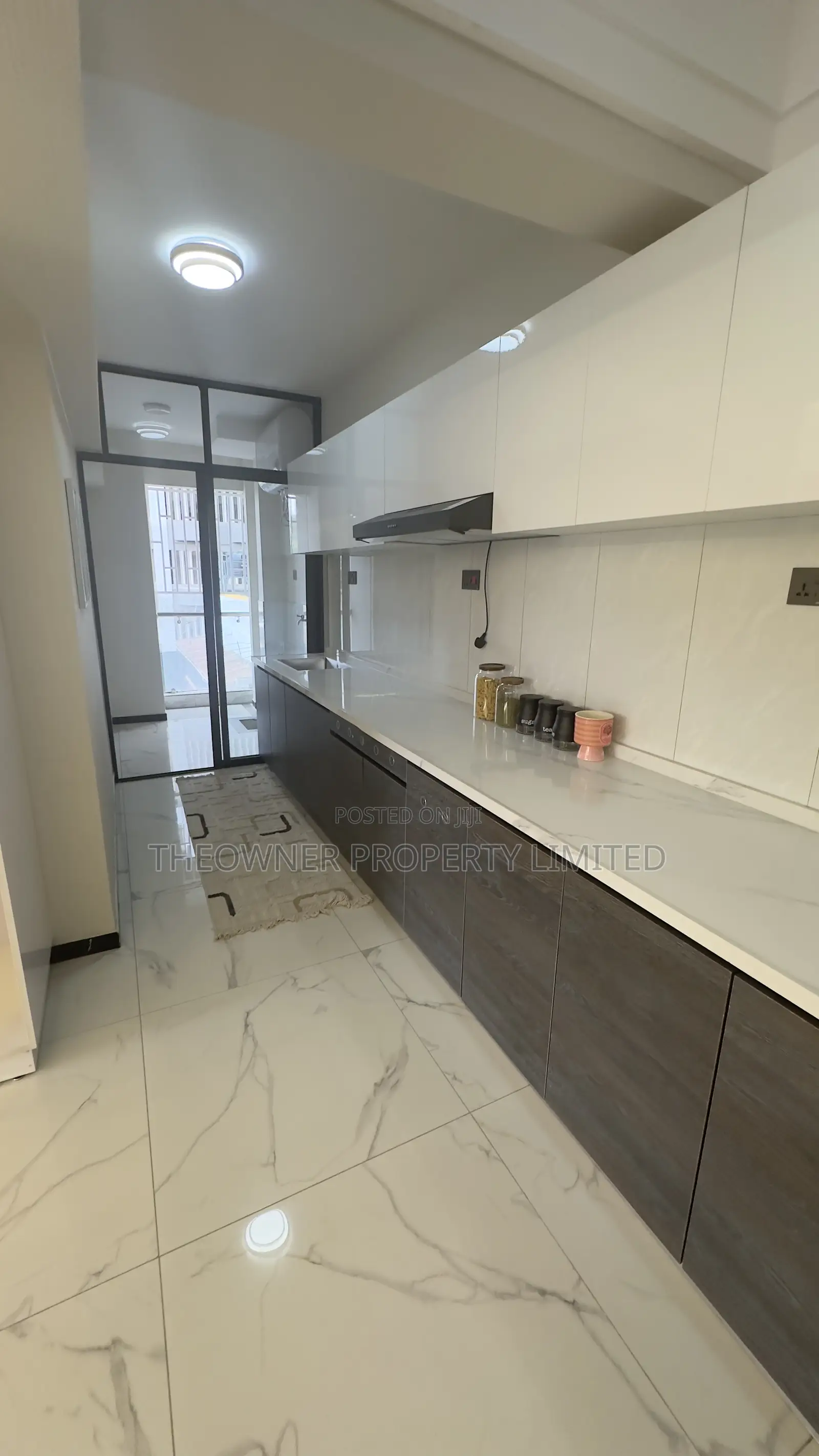 2bdrm Apartment in Super Westbury, Westlands for sale in Westlands