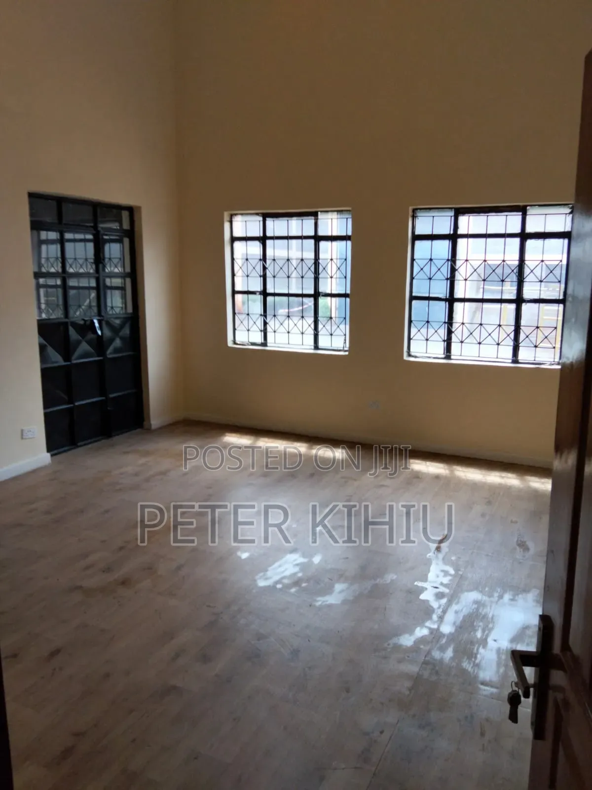 Godown to Let 5000sqft in Baba Dogo in Baba Dogo