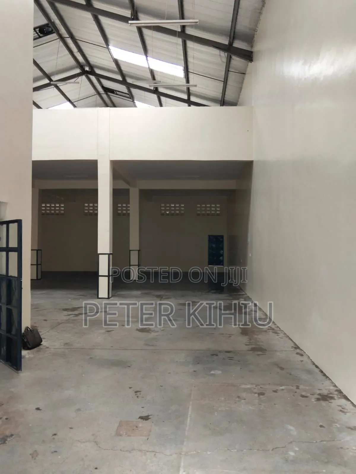 Godown to Let 5000sqft in Baba Dogo in Baba Dogo