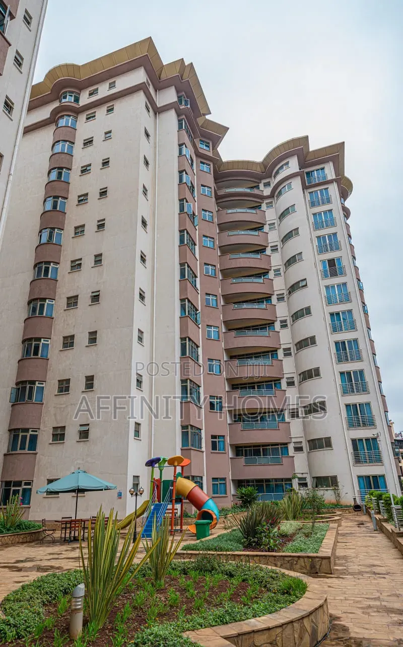 Furnished 3bdrm Block of Flats in Valley Arcade for sale in Valley Arcade