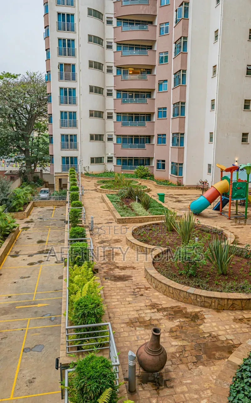 Furnished 3bdrm Block of Flats in Valley Arcade for sale in Valley Arcade