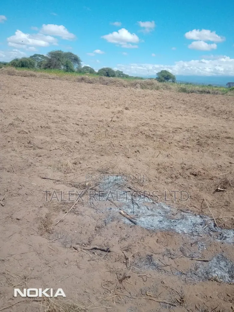 20 Acres Kimana: Mt Kilimanjaro View, Kilaguni Rd in Kimana