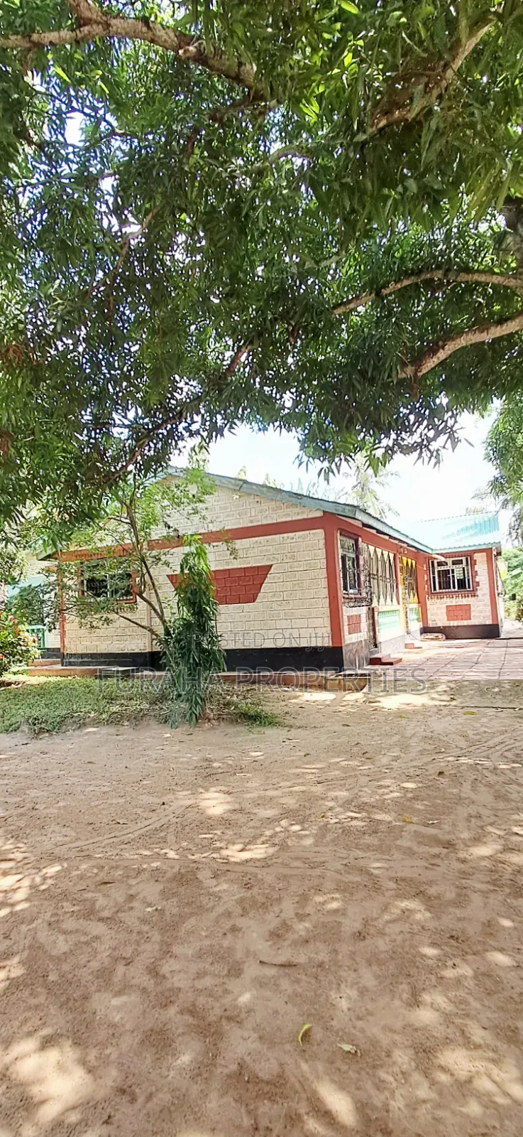For Sale 2 Acres With a House Mtwapa in Mtwapa