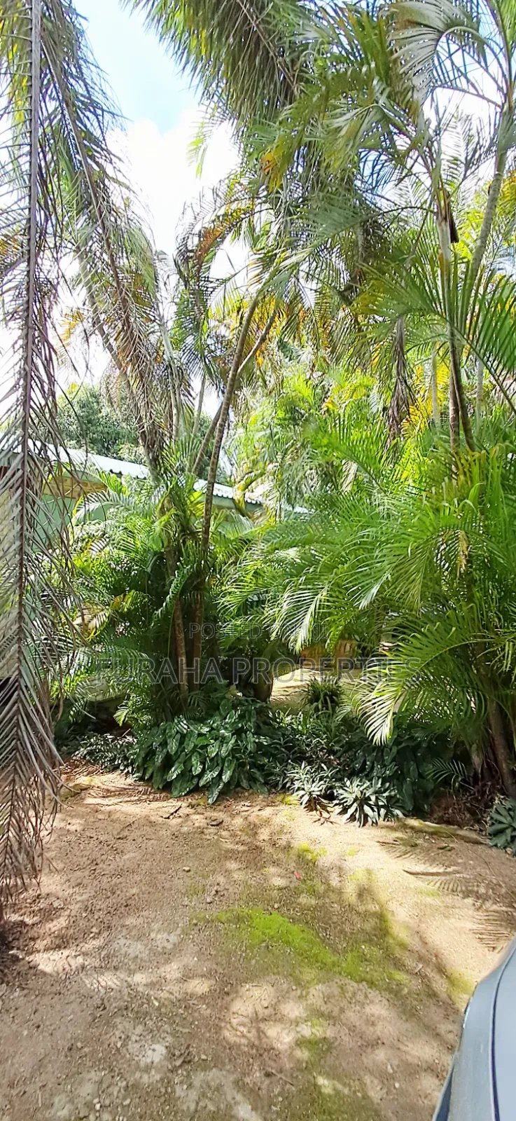 For Sale 2 Acres With a House Mtwapa in Mtwapa