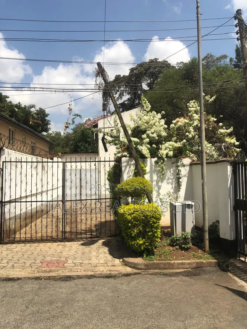 Prime 1/8 Acre Corner Plot on Riverside Drive | 10-Floor Approved in Raphta Road Area