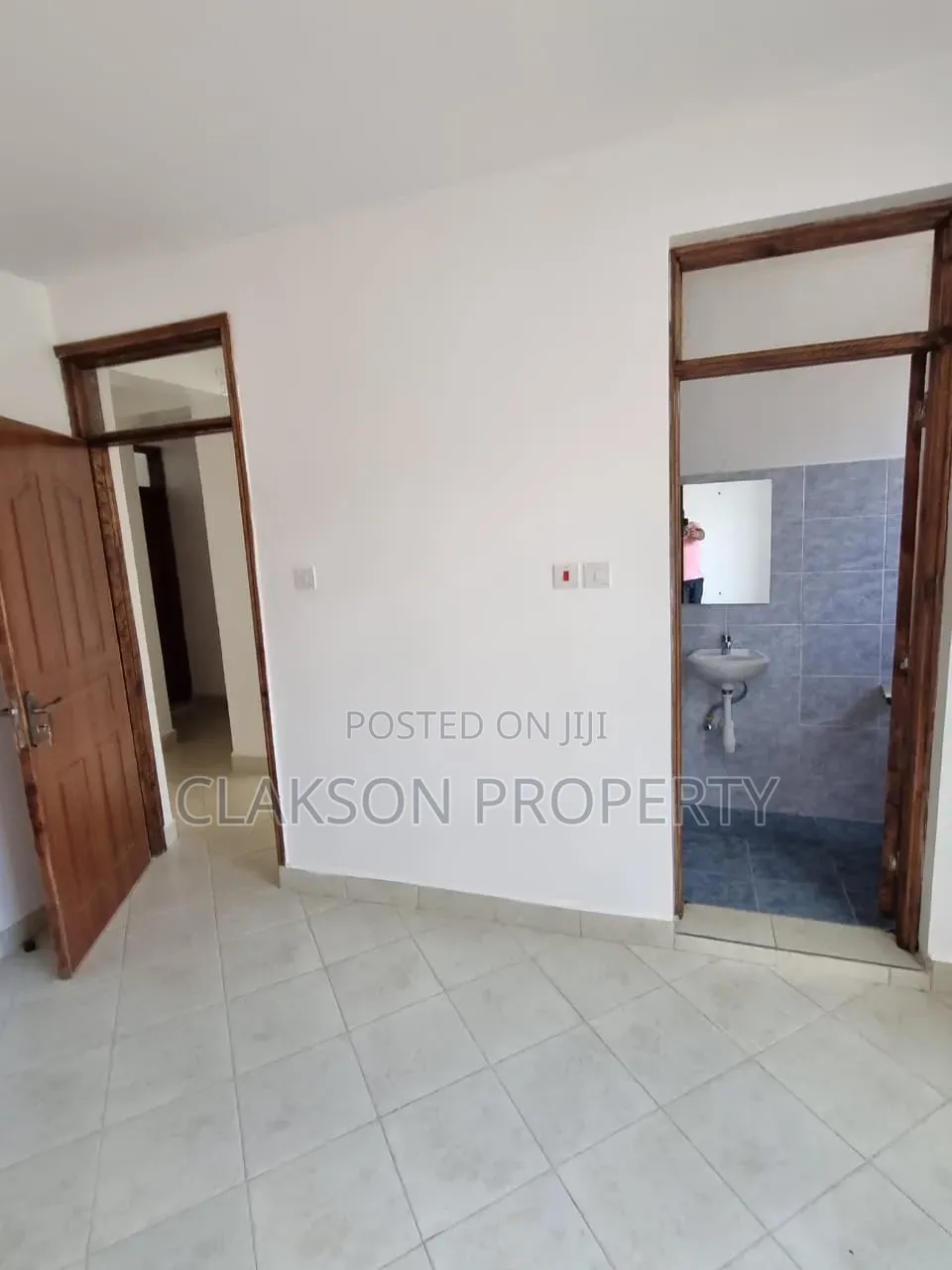 2bdrm House in Zambezi for rent in Zambezi/Sigona