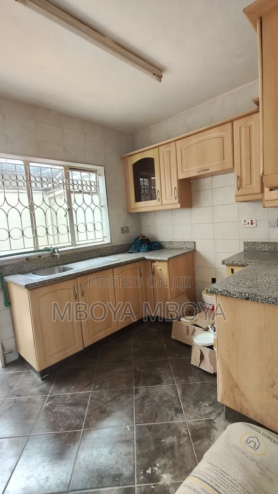 4bdrm Maisonette in Parklands for rent in Parklands/Highridge
