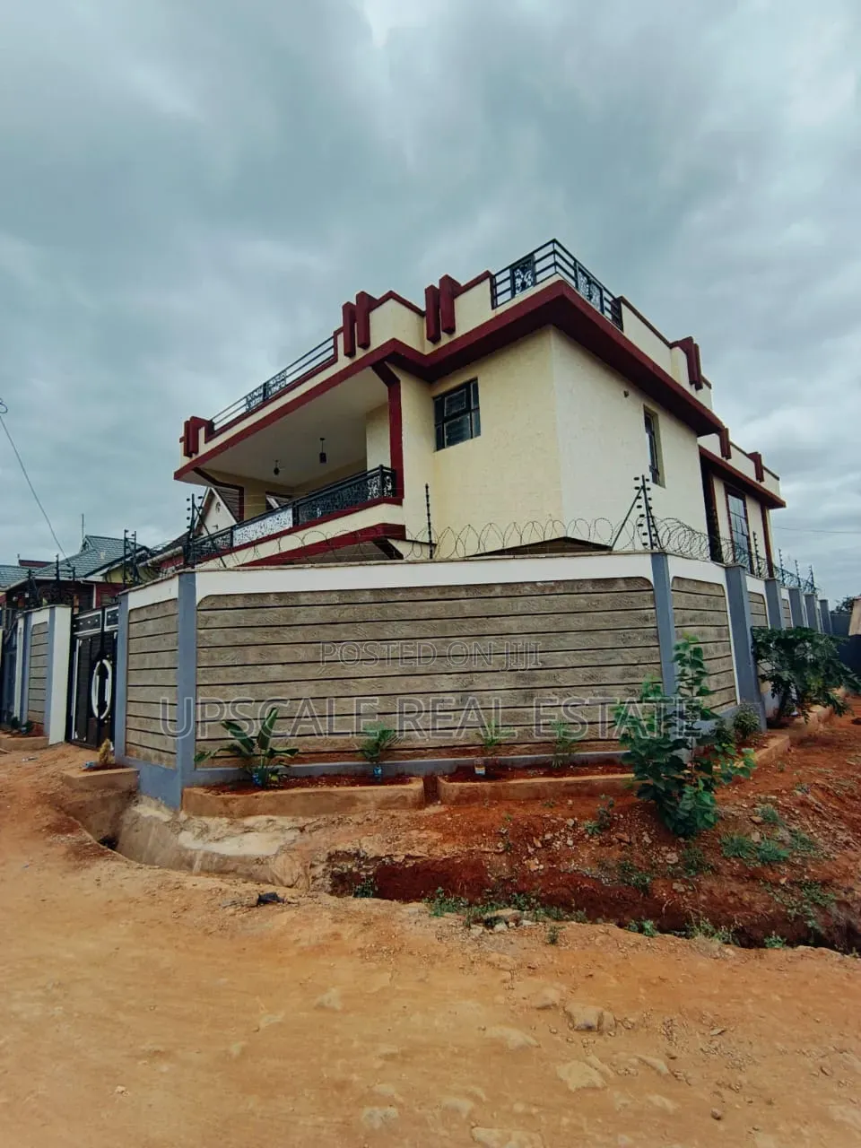 Furnished 4bdrm Maisonette for sale in Kenyatta Road / Theta 