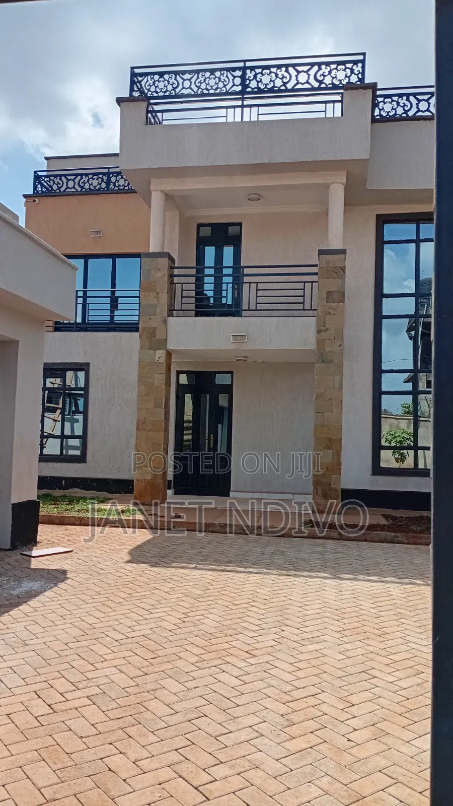 4bdrm Maisonette in Elgon Massionate, Kenyatta Road / Theta for sale in Kenyatta Road / Theta