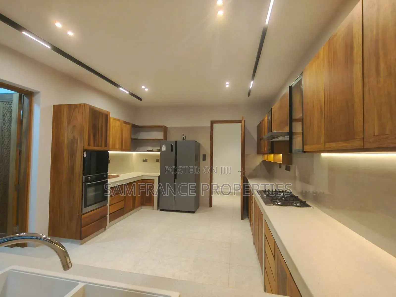 3bdrm Apartment in Nyali Mount Kenya for sale in Nyali