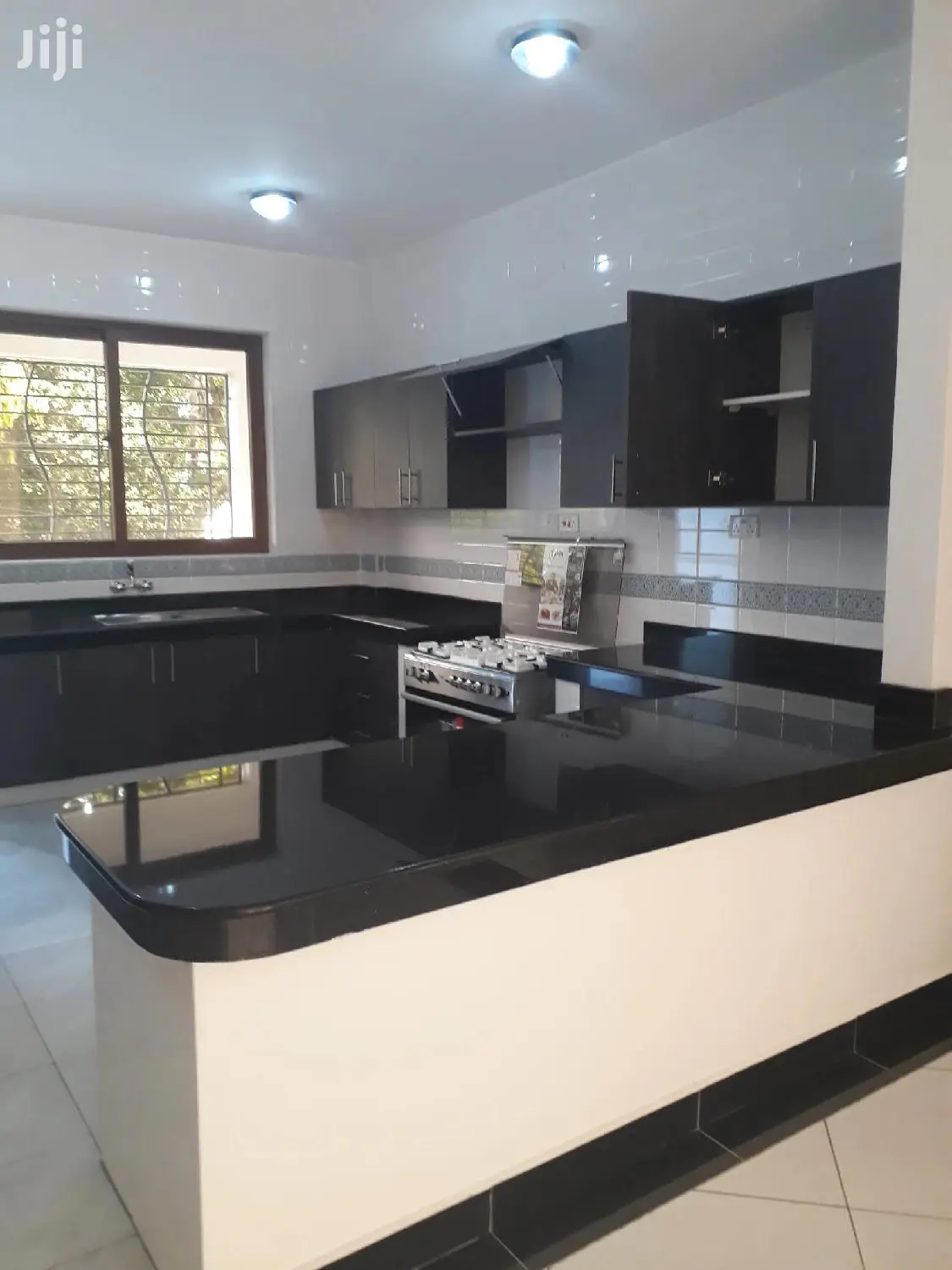 Spacious 3-Bedroom Apartment for Sale - Modern Living Awaits! in Nyali