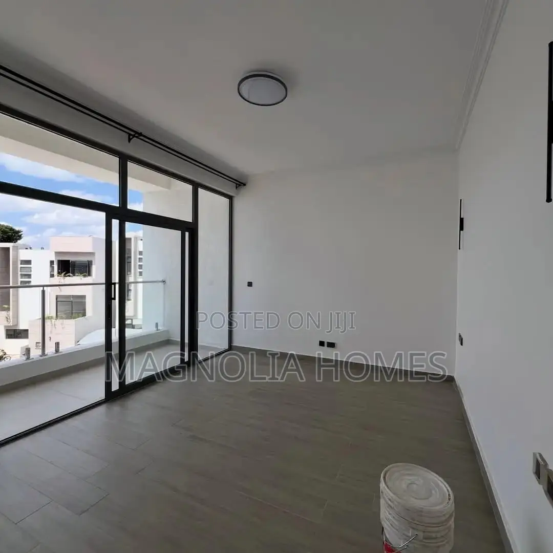 6bdrm Villa in Muthangari for sale in Muthangari