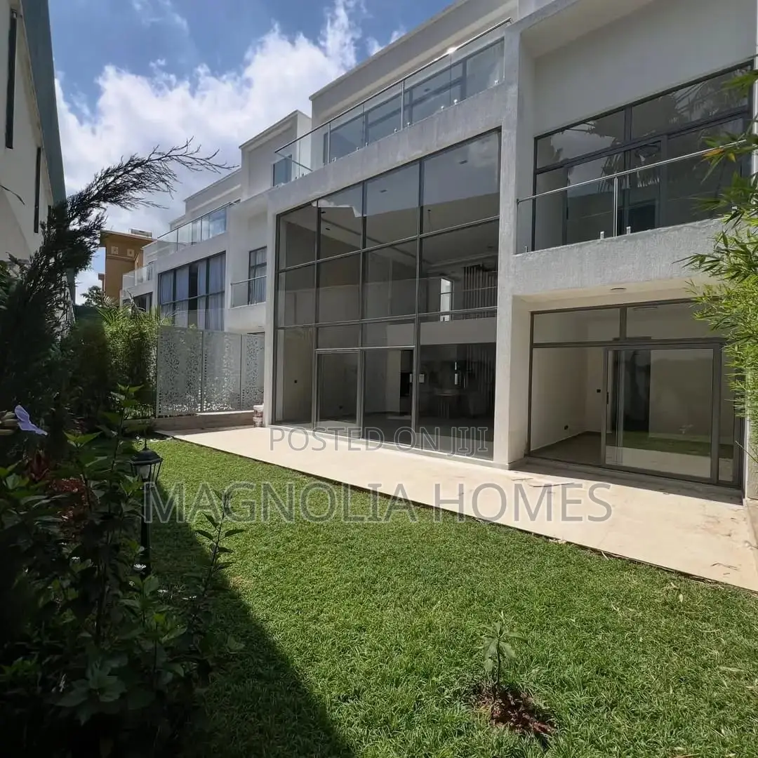 6bdrm Villa in Muthangari for sale in Muthangari