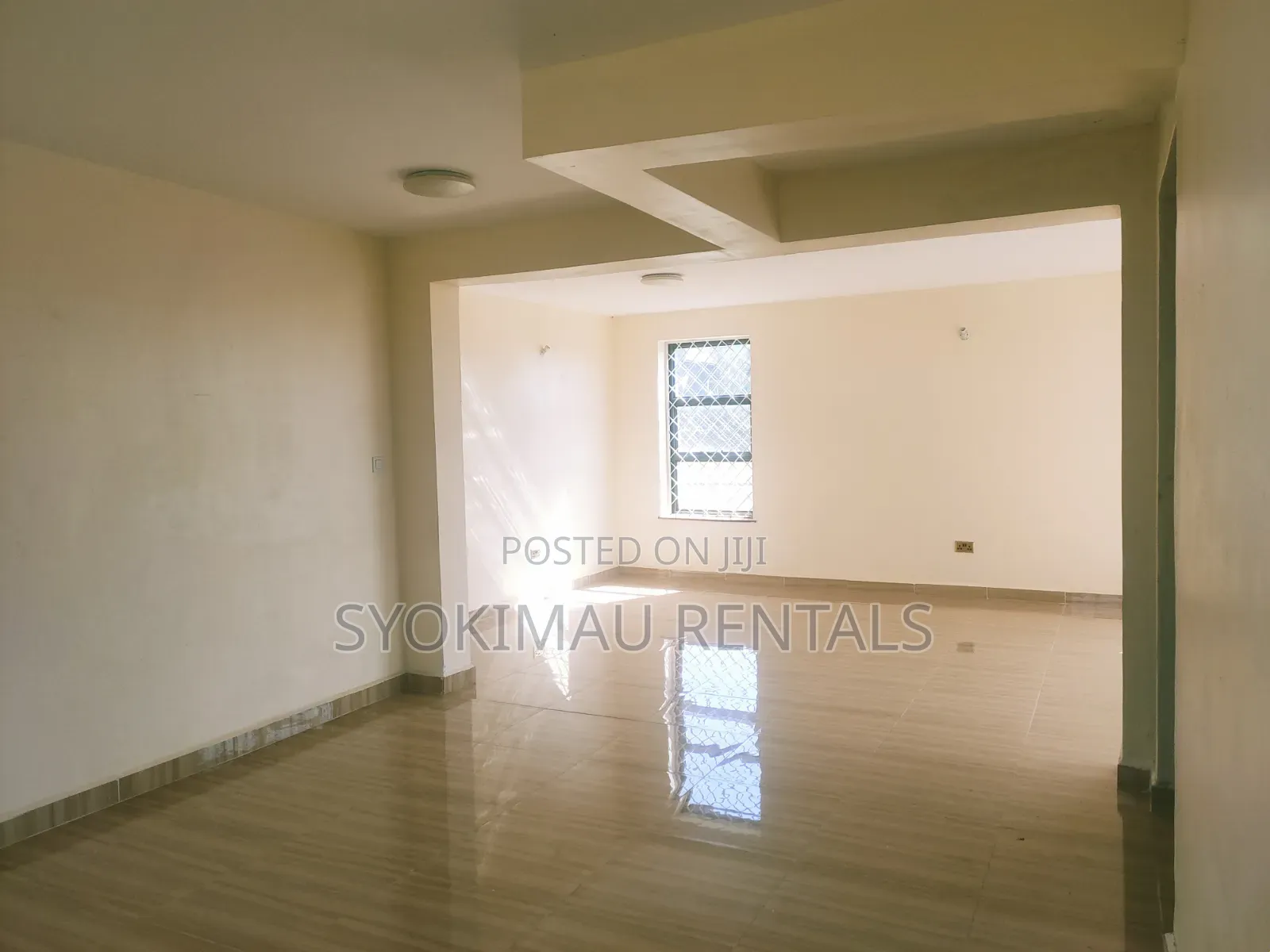 5bdrm Maisonette in Gateway Mall Area for rent in Gateway Mall Area