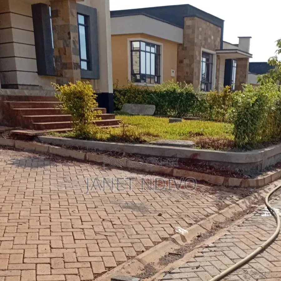 3bdrm Bungalow in Manna Residence, RedSoil Estate for sale in RedSoil Estate
