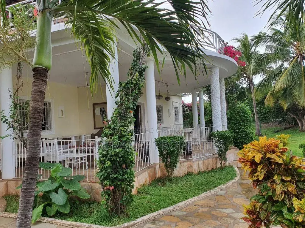 4bdrm Mansion in Casuarina, Town Centre for sale in Town Centre