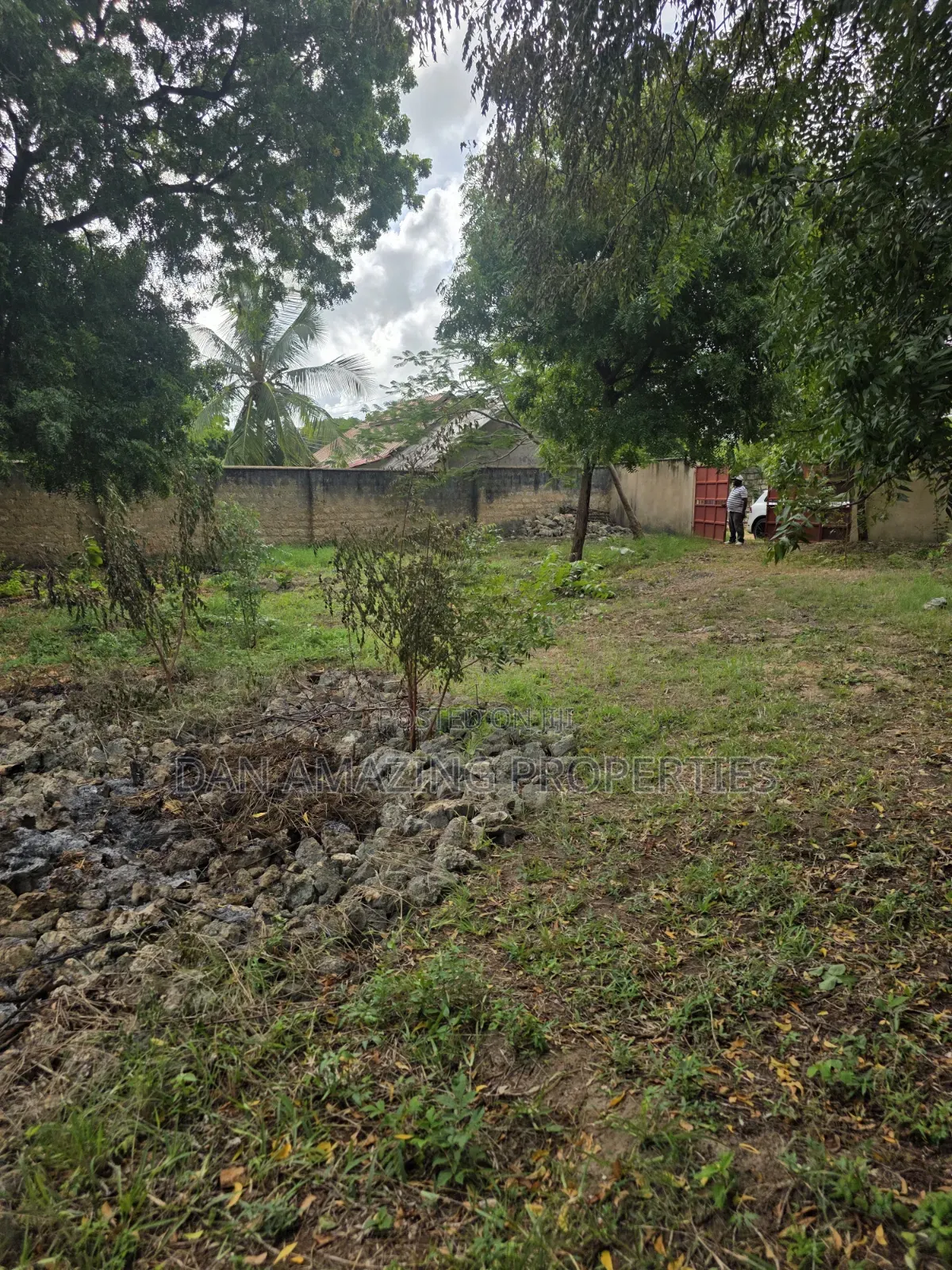 3/4 Plot Fully Fenced With Perimeter for Sale in Diani Near Chandarana in Diani